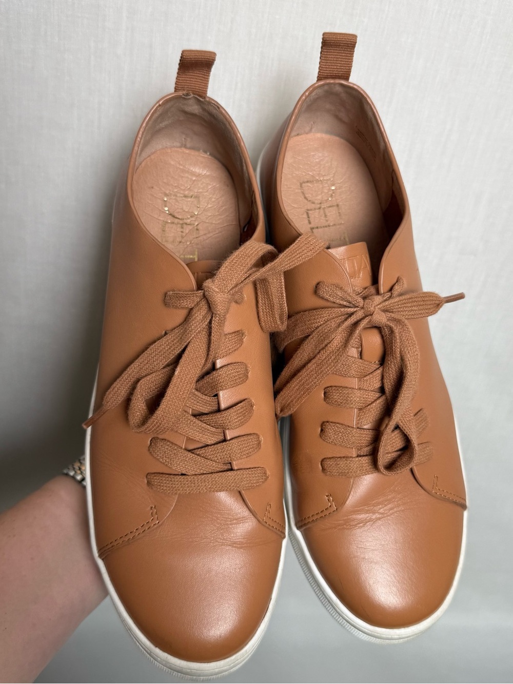DELTAN Tan Leather Platform Lace-Up Sneakers Women’s Size 8M Casual Shoes